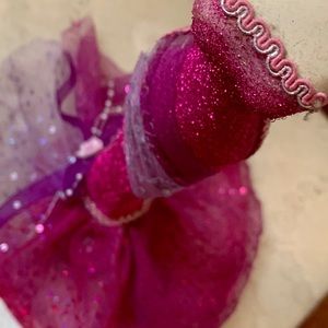 Decorative jewelry hanger